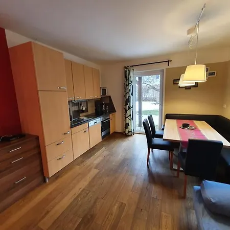 Robin Apartment